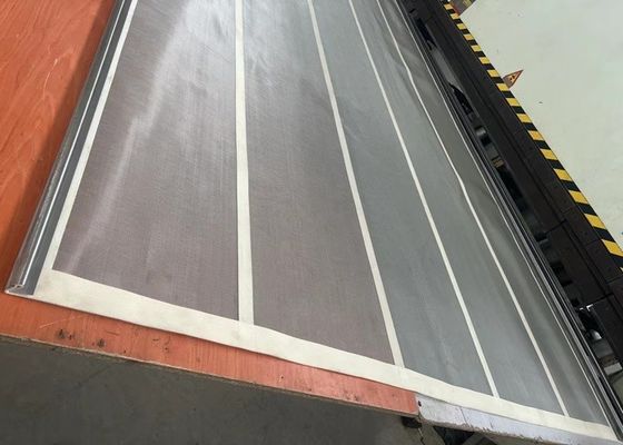 Quadratisch gewebte Drahtnetze in Zugstahl galvanisierter Oberfläche Plain Weave für industrielle Filterung.