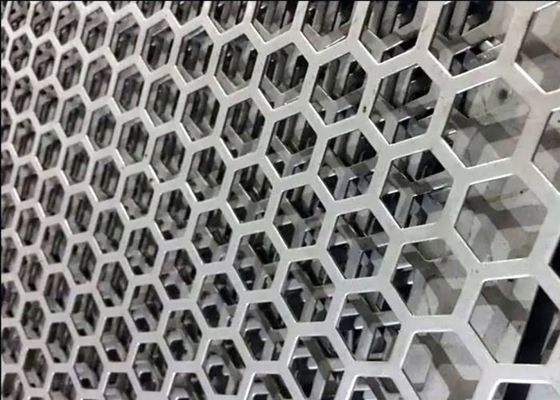 Farbenfrohe PVC-Beschichtung Perforierter Aluminiumblech für Außenwanddekoration