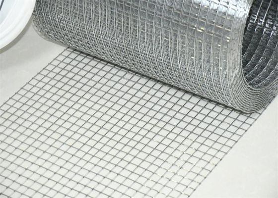 0.5m-2.5m Breite Galvanisiertes geschweißtes Netz mit 15M Rolllänge