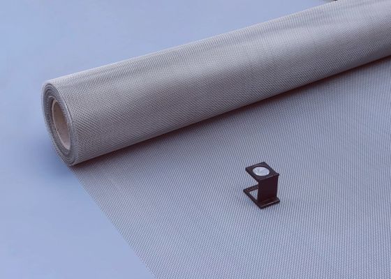 Anpassbare Breite: Leinwandgewebe aus Drahtgeflecht mit mehreren Materialoptionen