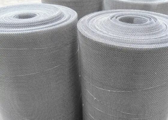 12x12 Gitter aus hochkohlenstoffhaltigem Stahl, rechteckig, entwickelt für außergewöhnliche Festigkeit und Stabilität in industriellen Anwendungen