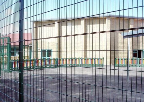 Hohe Sicherheits-Edelstahl schweißte Antialtern Draht-Mesh Panels For Fencings 2.7m