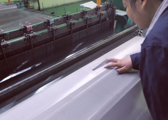 Anpassbare Breite: Leinwandgewebe aus Drahtgeflecht mit mehreren Materialoptionen
